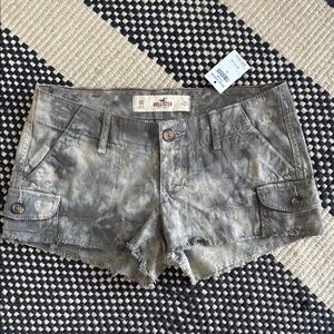 Hollister tie die shorts! BRAND NEW